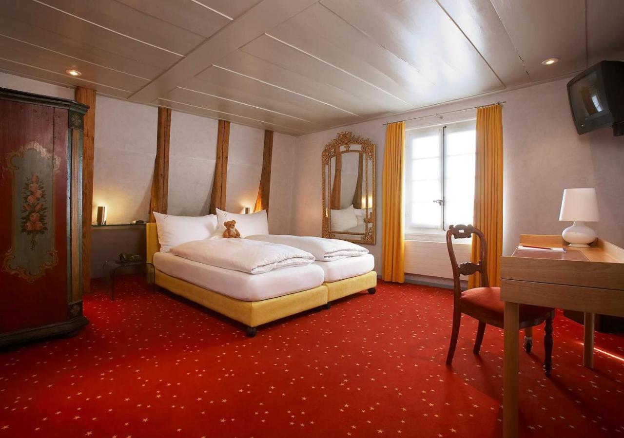 Romantik Hotel De L'Ours Sugiez Ngoại thất bức ảnh