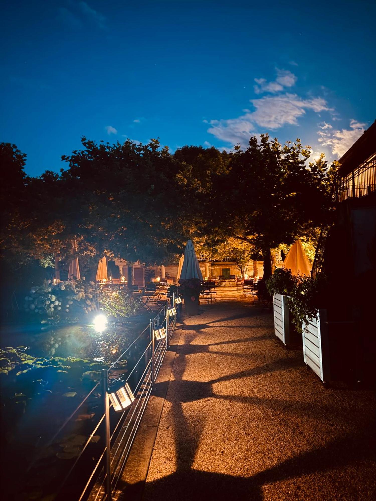 Romantik Hotel De L'Ours Sugiez Ngoại thất bức ảnh